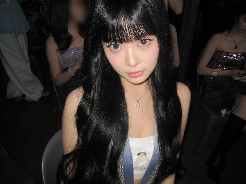 Hong Eunchae nude photo 5