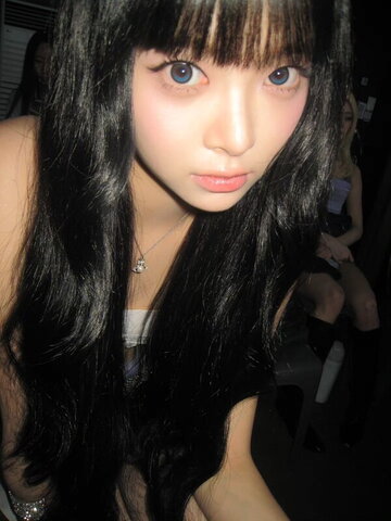 Hong Eunchae nude photo 10