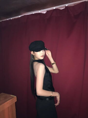Hong Eunchae nude photo 8