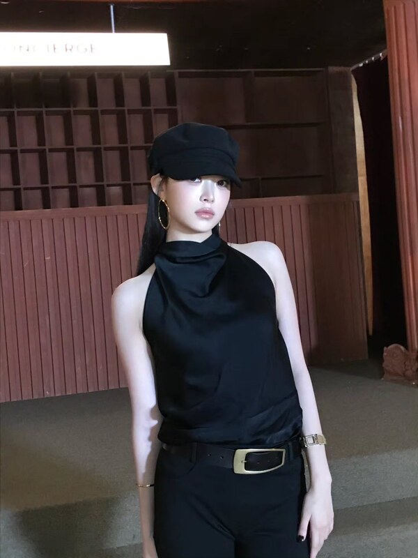 Hong Eunchae nude photo 4