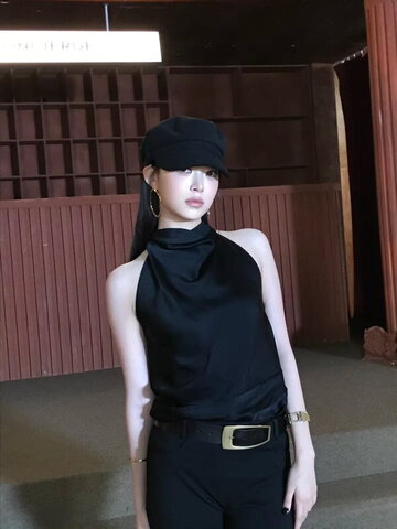 Hong Eunchae nude photo 6