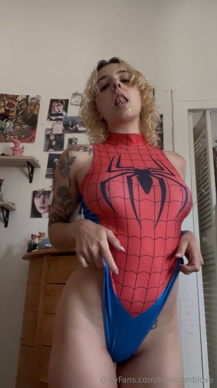 honicomblove nude photo 6