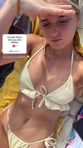 Hope Docherty nude photo 2