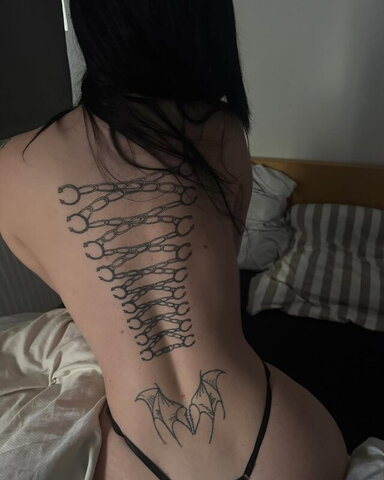 Hot german goth nude photo 16