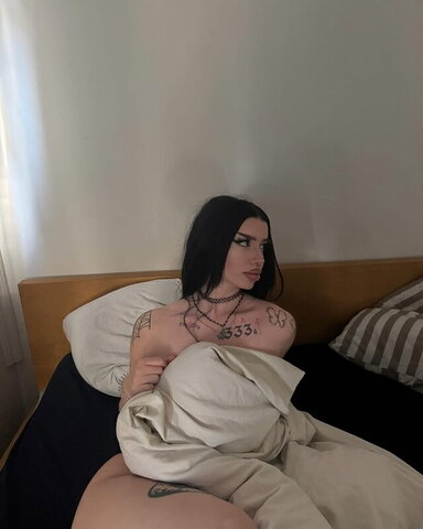 Hot german goth nude photo 15