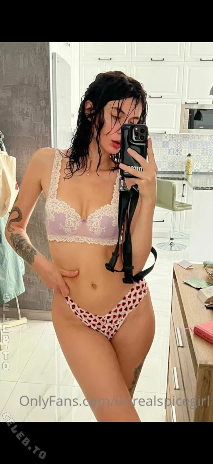 Hot Tatty nude photo 2