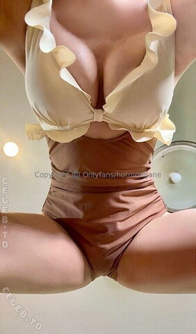 HotMomJane nude photo 8