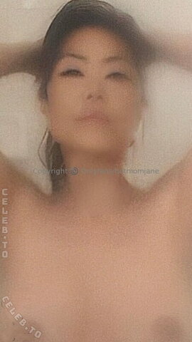 HotMomJane nude photo 4