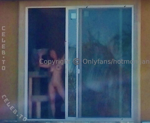 HotMomJane nude photo 2