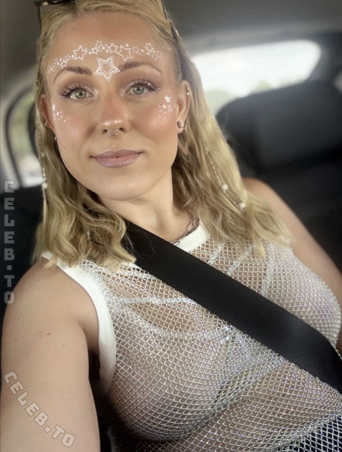 Hotwife_Kle nude photo 1