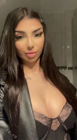 Houda Sanchez photo 1