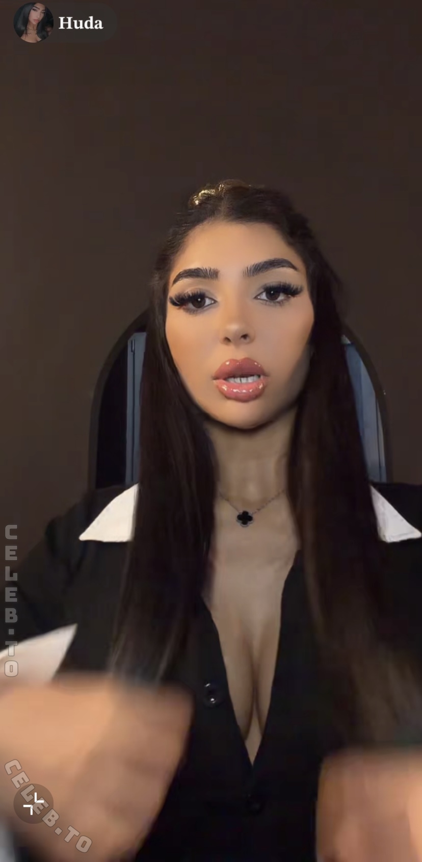 Houda Sanchez nude photo 3