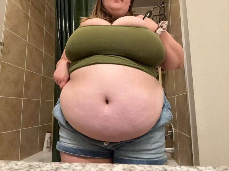 Housecow nude photo 2