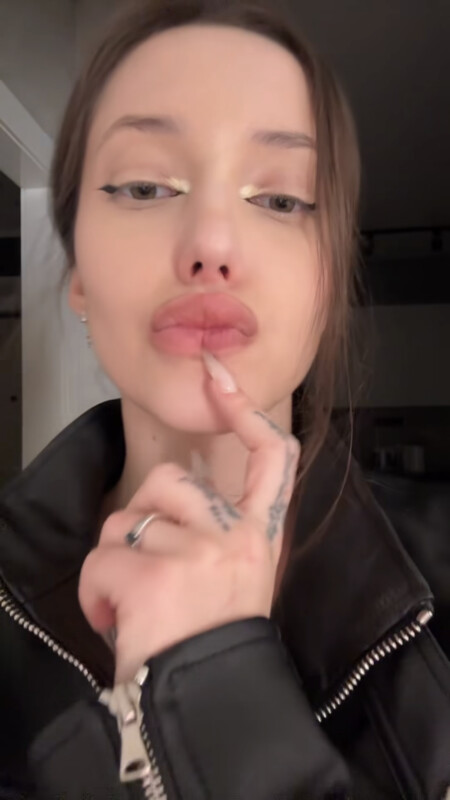 https: nude photo 5