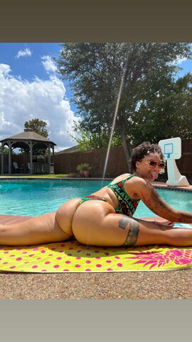https: New (3 photos)