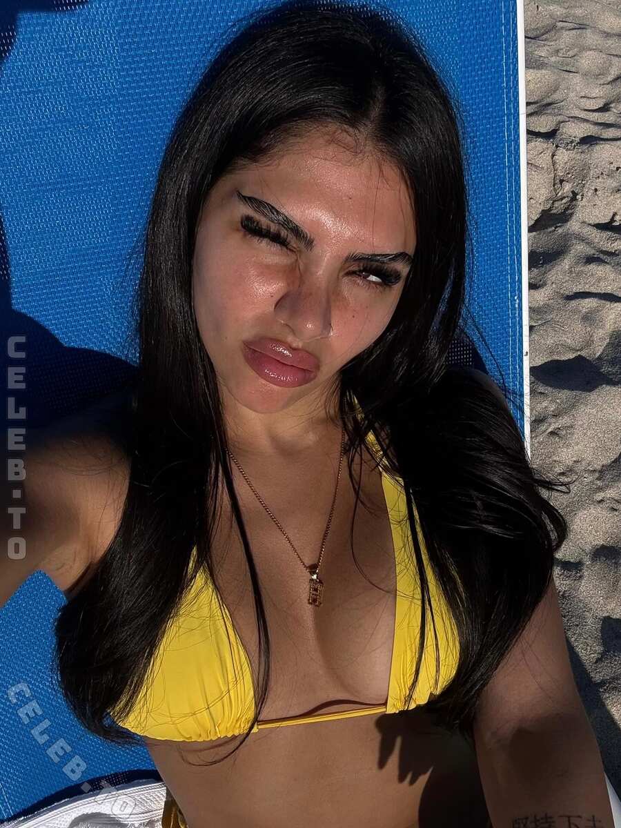 Hudabubbaaa nude photo 4