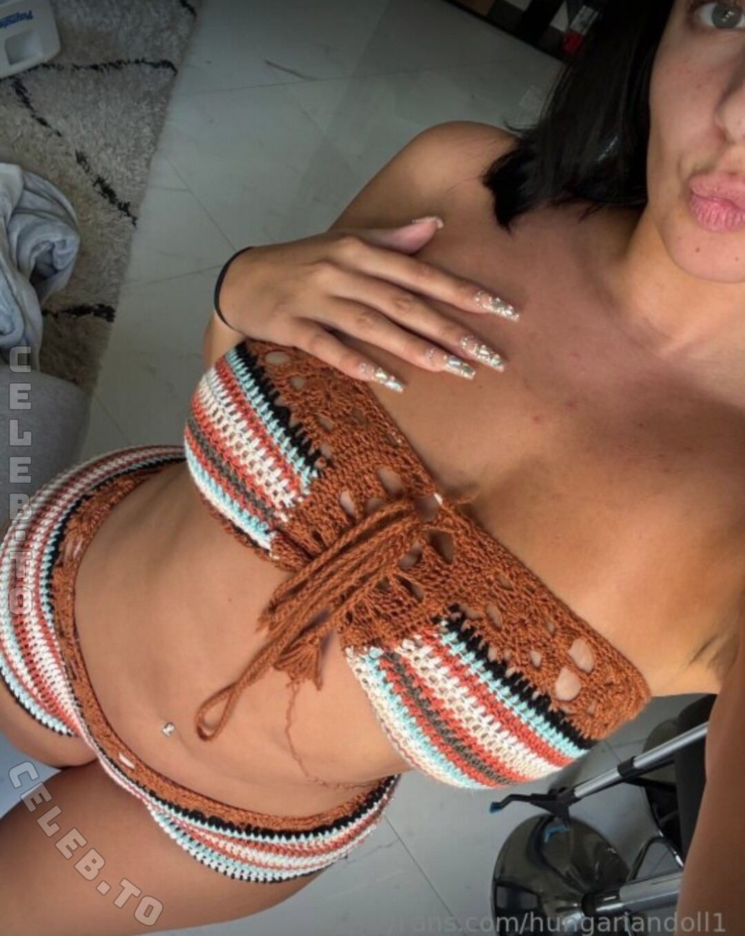 Hungariandoll nude photo 2