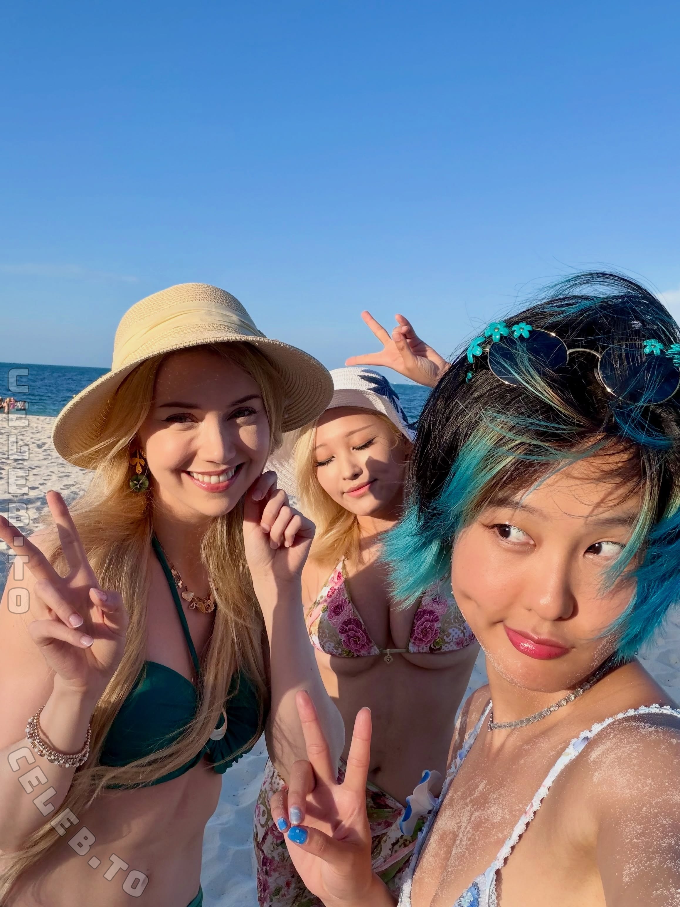 Hyoon nude photo 6