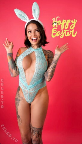 Iamhely nude photo 4