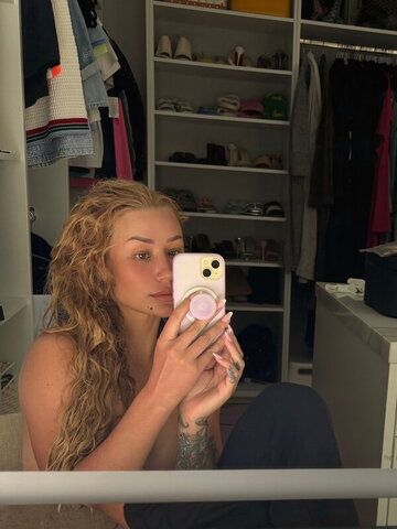 Iggy Azalea nude photo 3