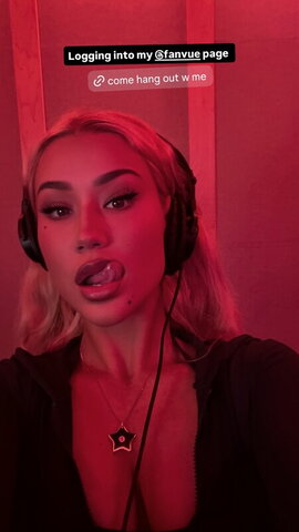 Iggy Azalea nude photo 1