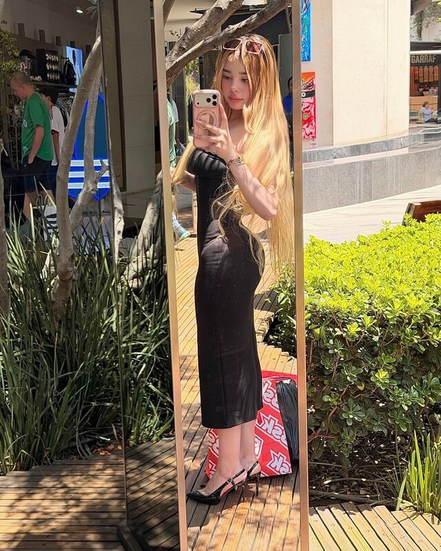 iimssarah nude photo 2