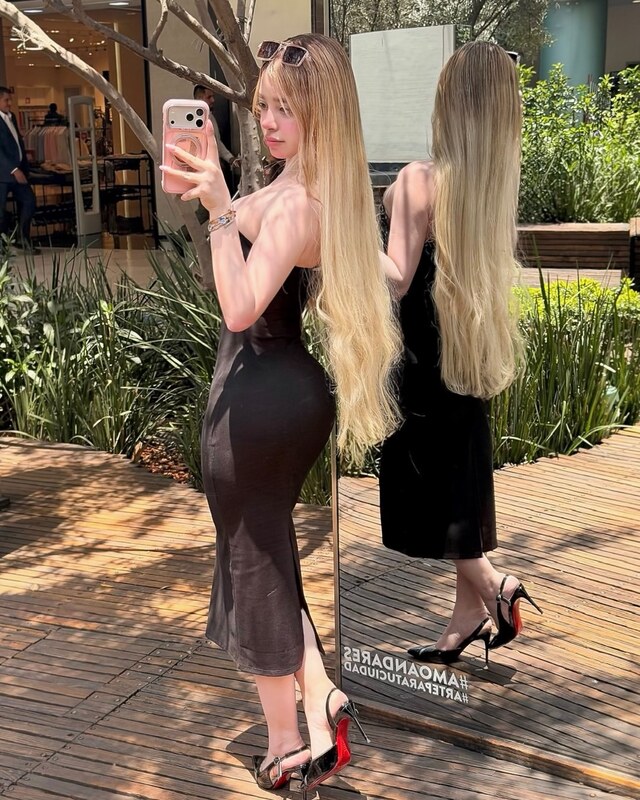 iimssarah nude photo 4