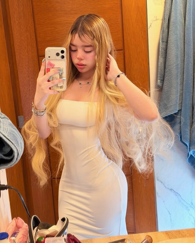 iimssarah nude photo 12