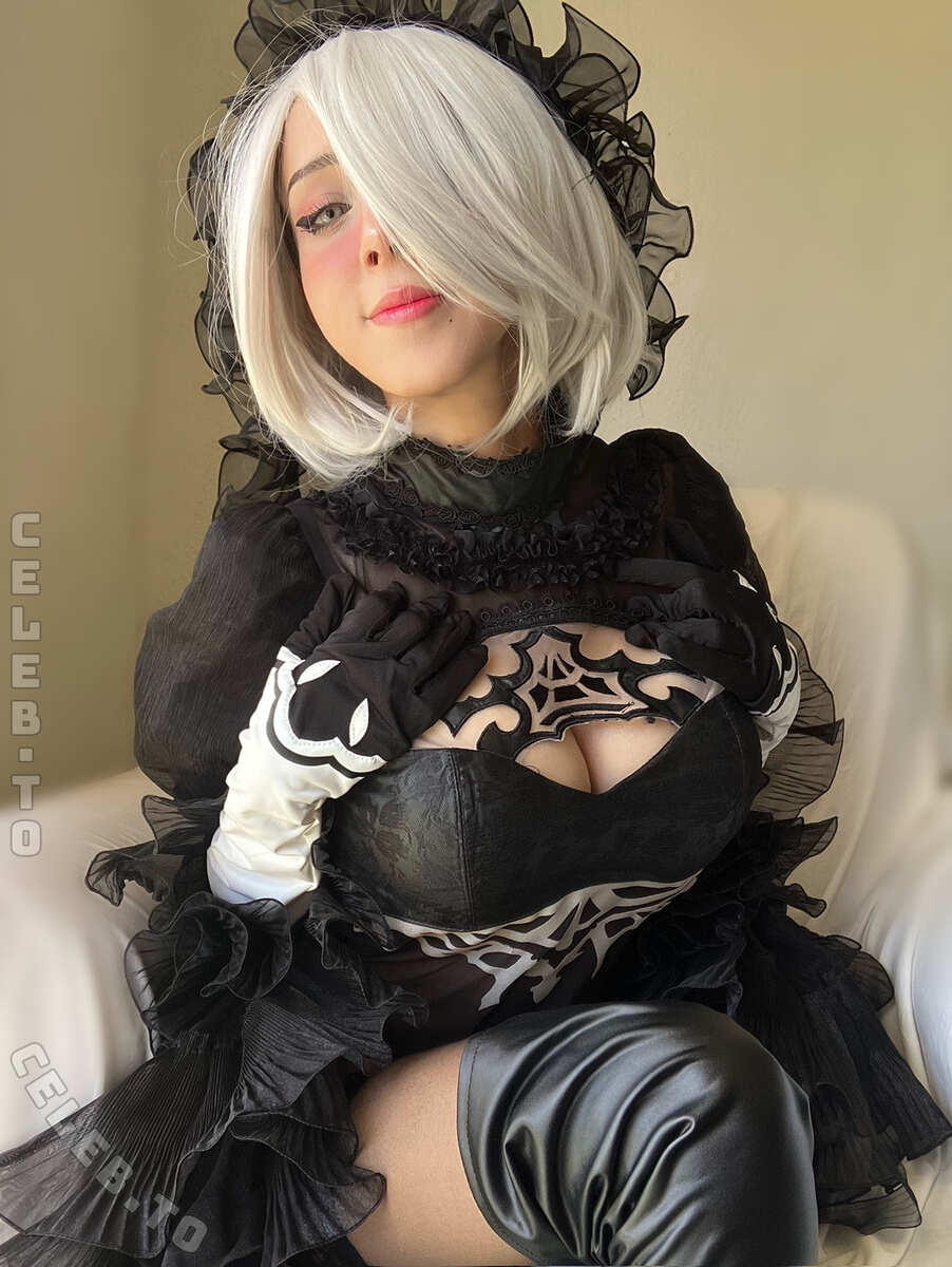 iitshina nude photo 17