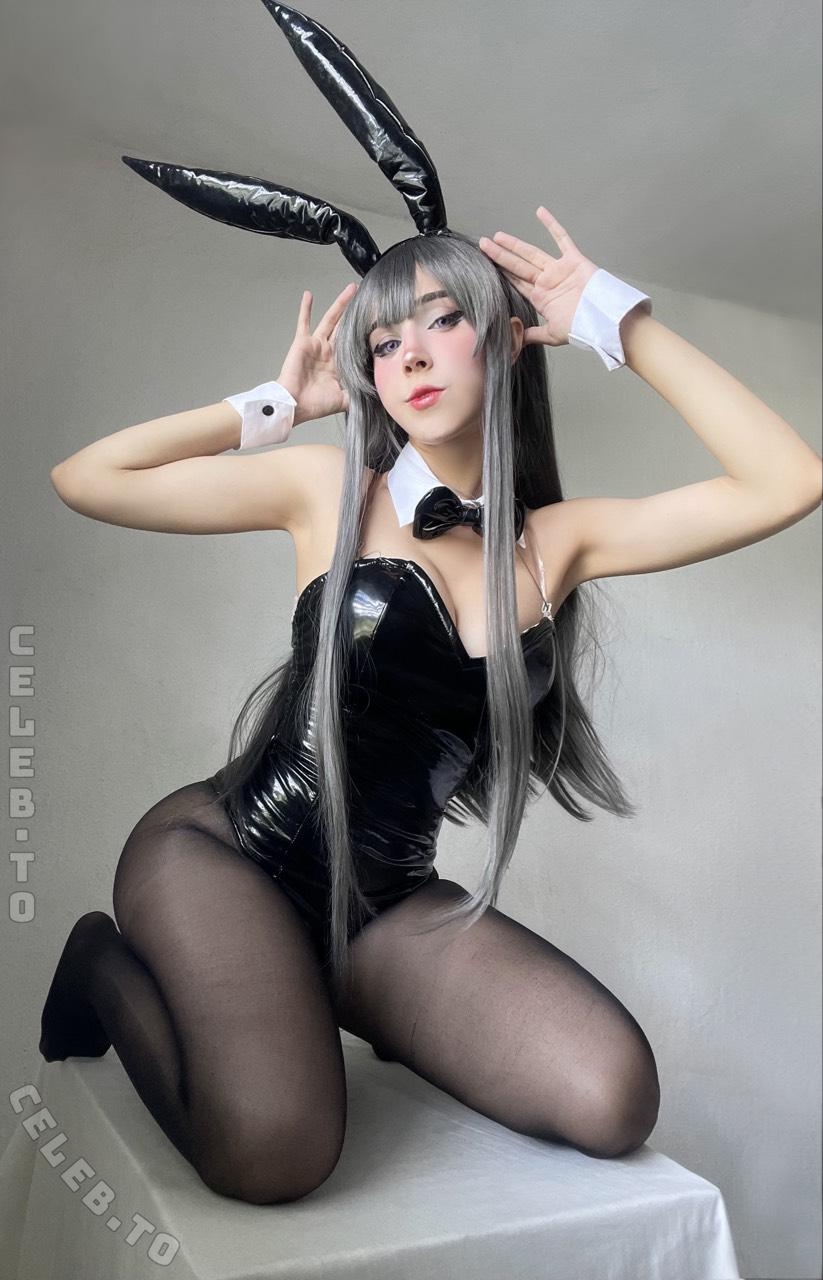 iitshina nude photo 10