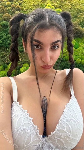 Ika Dauria nude photo 97