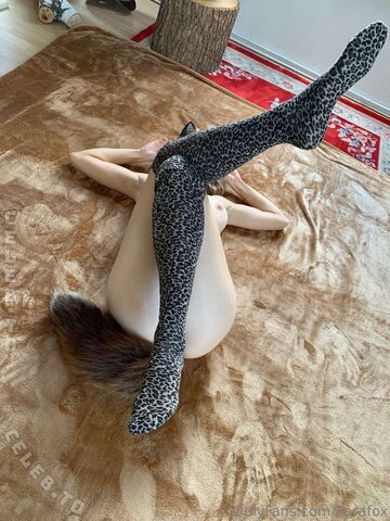 ILaraFox – Today is Socks-Day