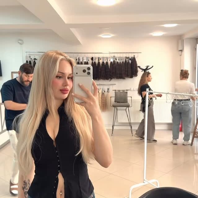 İlayda Türküstün nude photo 2