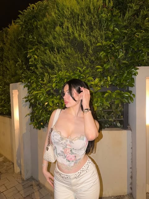 İlayda Türküstün nude photo 8