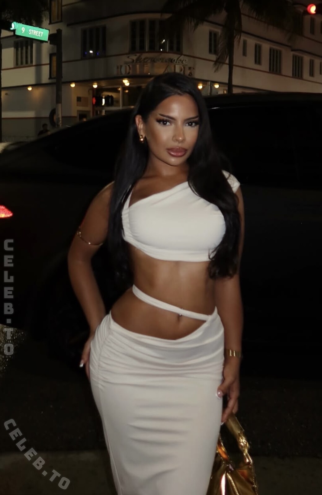 Ilaydasyt nude photo 4