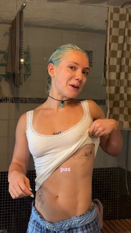 Ilovehercrookedteeth nude photo 37