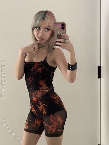 iluvmeww nude photo 49