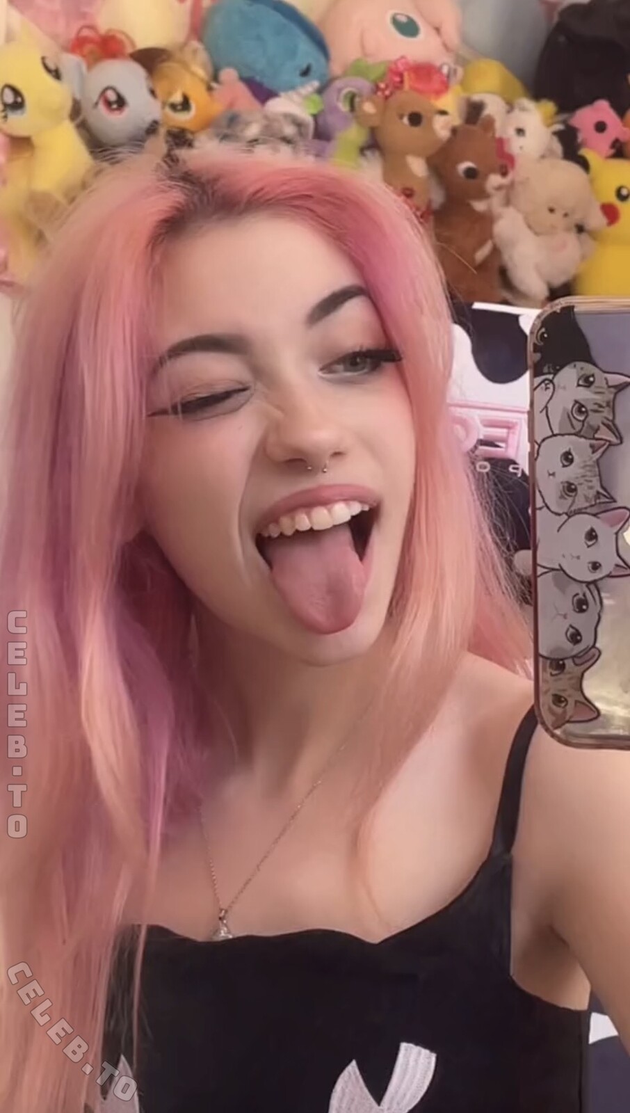 iluvmeww nude photo 1
