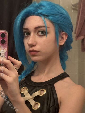 iluvmeww nude photo 5