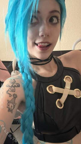 iluvmeww nude photo 1
