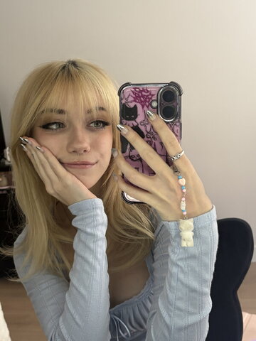 iluvmeww nude photo 19