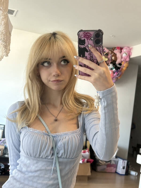 iluvmeww nude photo 5