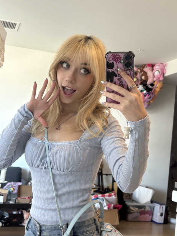 iluvmeww nude photo 8