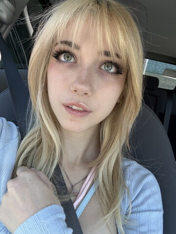iluvmeww nude photo 10