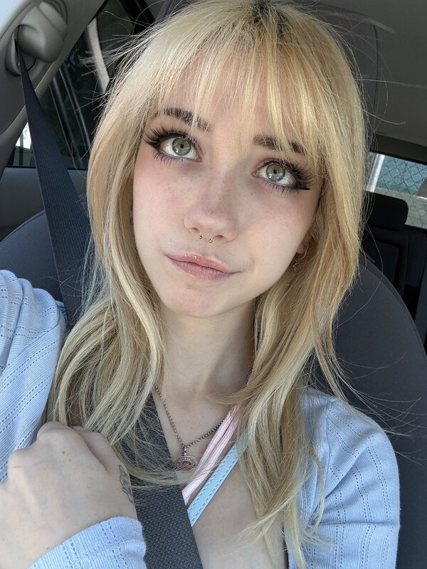 iluvmeww nude photo 13