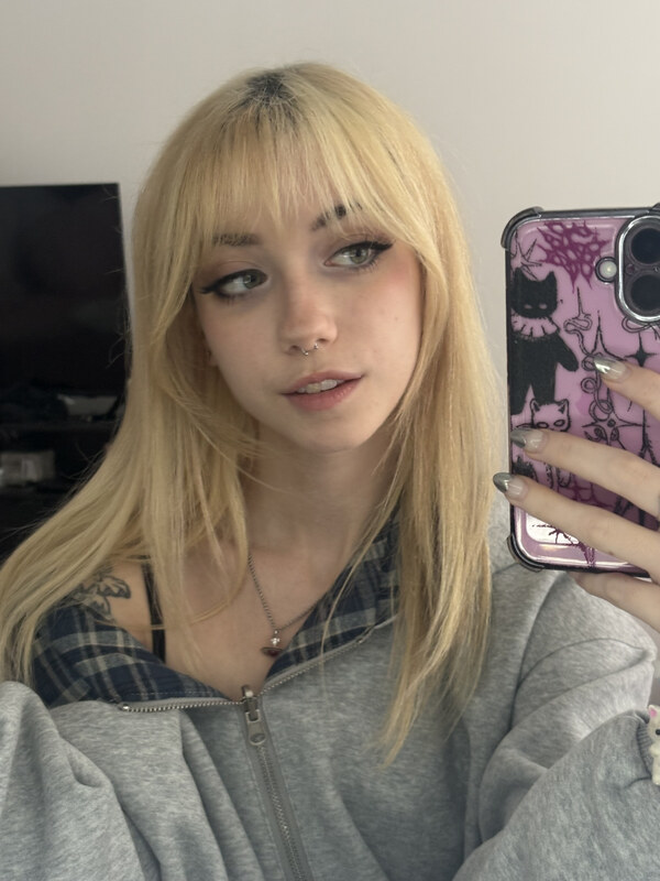 iluvmeww nude photo 9