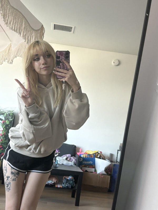 iluvmeww nude photo 4