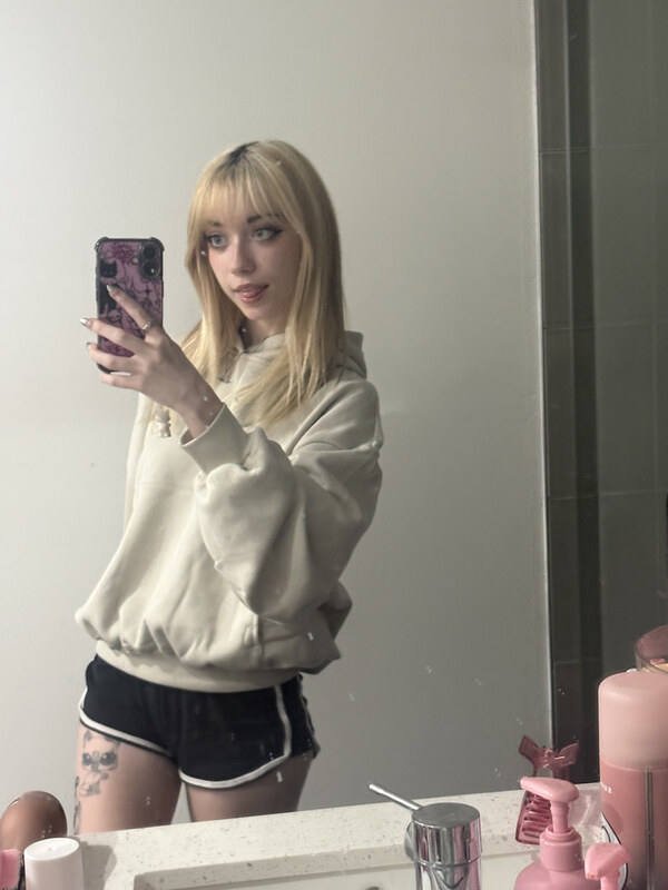 iluvmeww nude photo 12