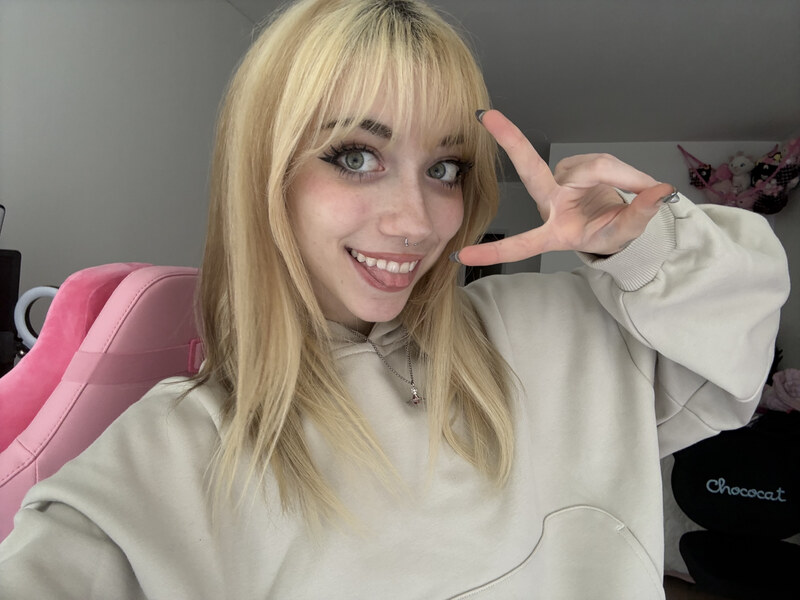 iluvmeww nude photo 15