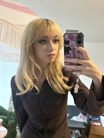 iluvmeww nude photo 14